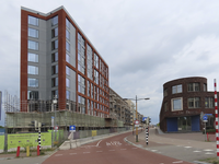 908220 Gezicht op de kop van de nieuwe appartementengebouwen 'Buur', tussen de Grauwaartsingel en de Centrumboulevard ...